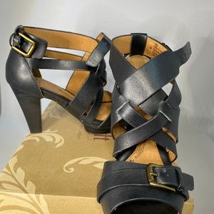 Sofft Stacked Heel Rae Sandals